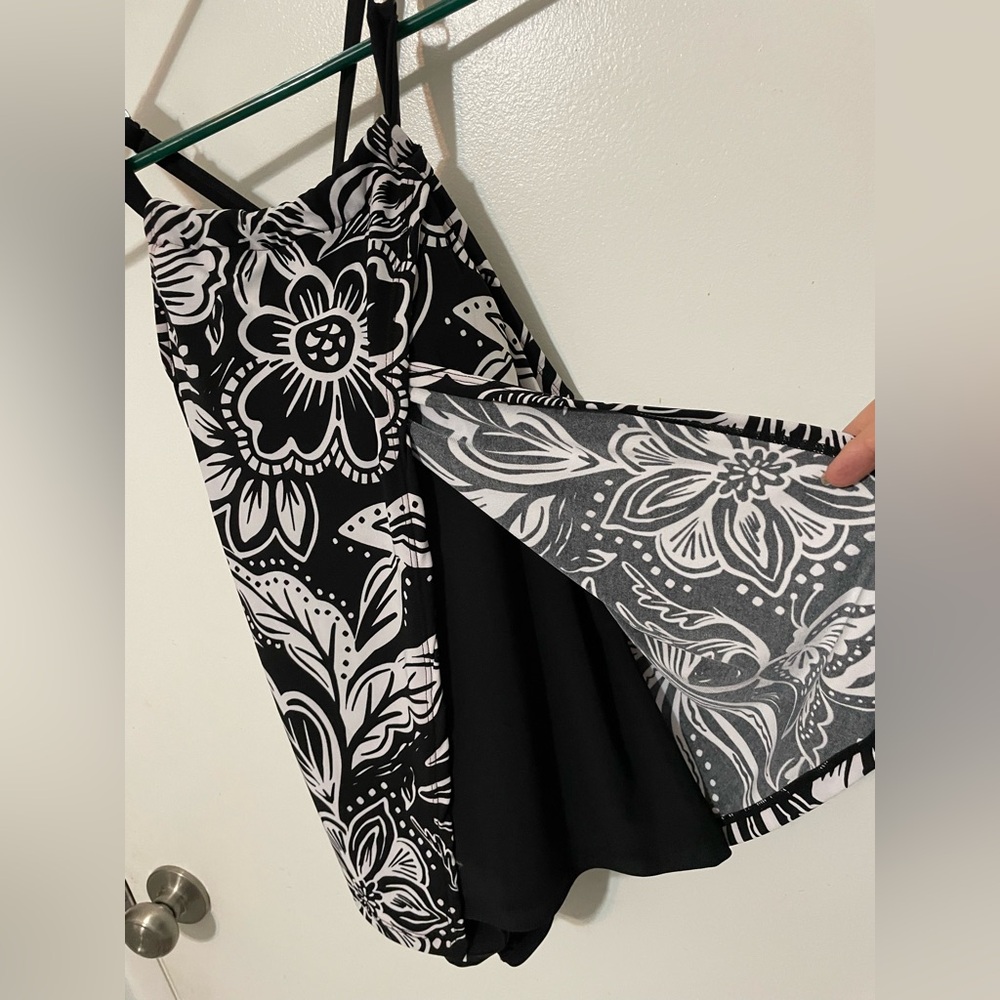 American Beach Black White Floral 2 Piece Bathing Suit flap open front size 8